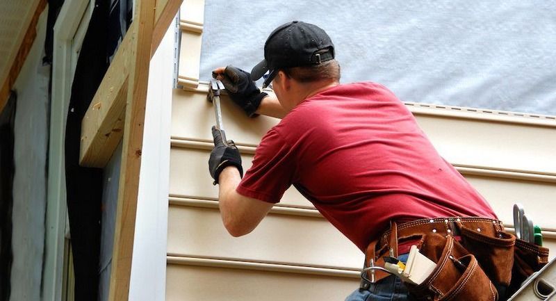 how to remove vinyl siding