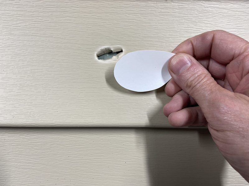 how to fix vinyl siding