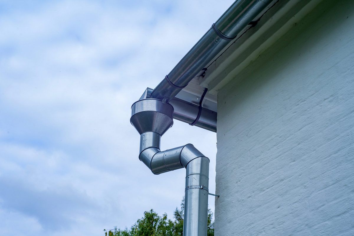 aluminum gutter installation