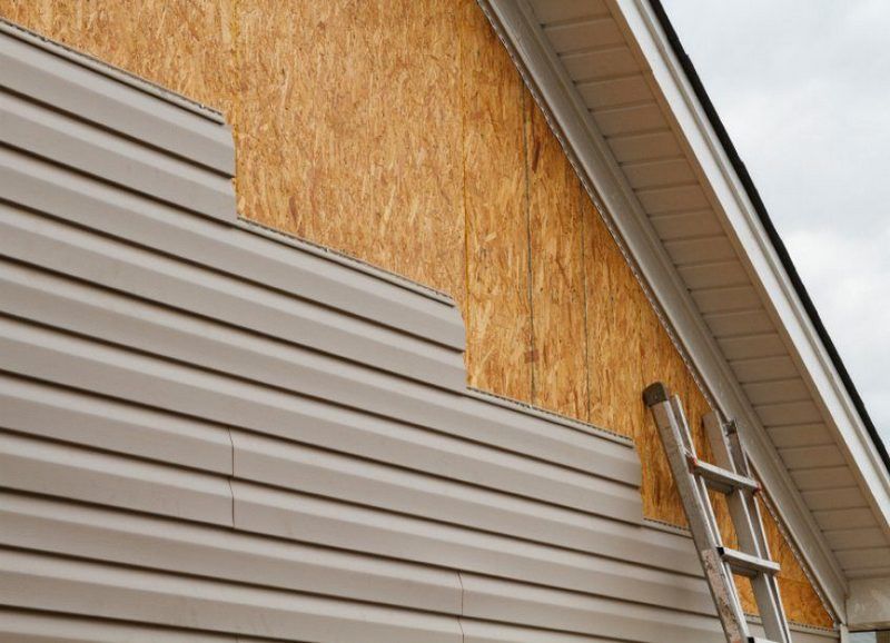 how to replace a section of vinyl siding